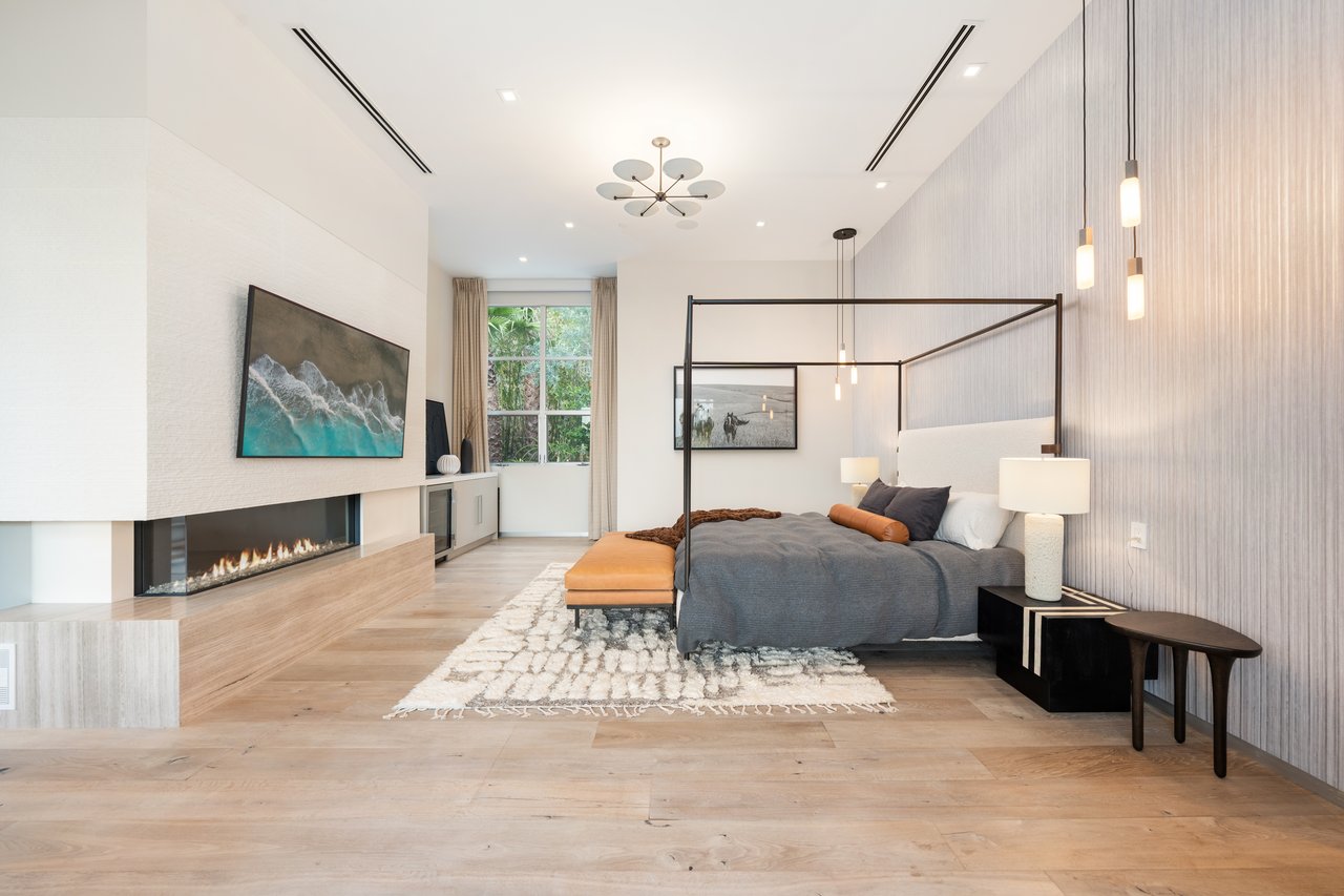 9311 Readcrest Dr, Beverly Hills