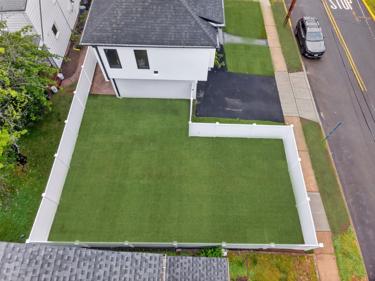 887 Linden Ave, Ridgefield, NJ 07657
