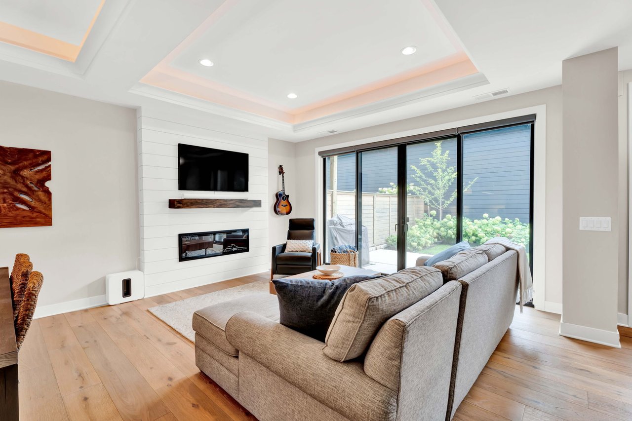 710 E Parent Ave