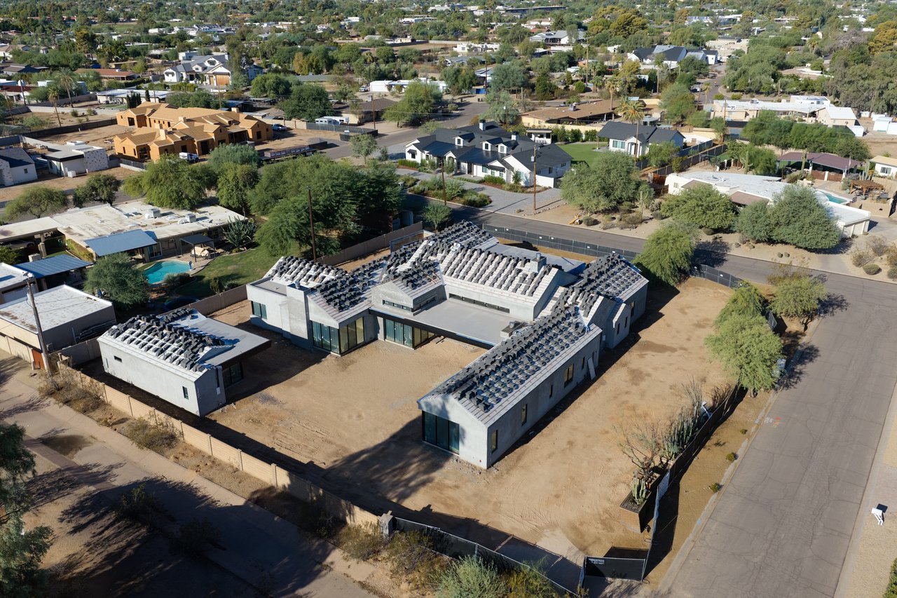 7047 E JENAN DR