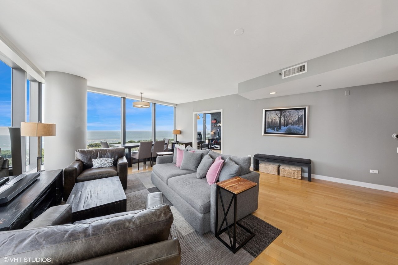 60 E Monroe St Unit 2101