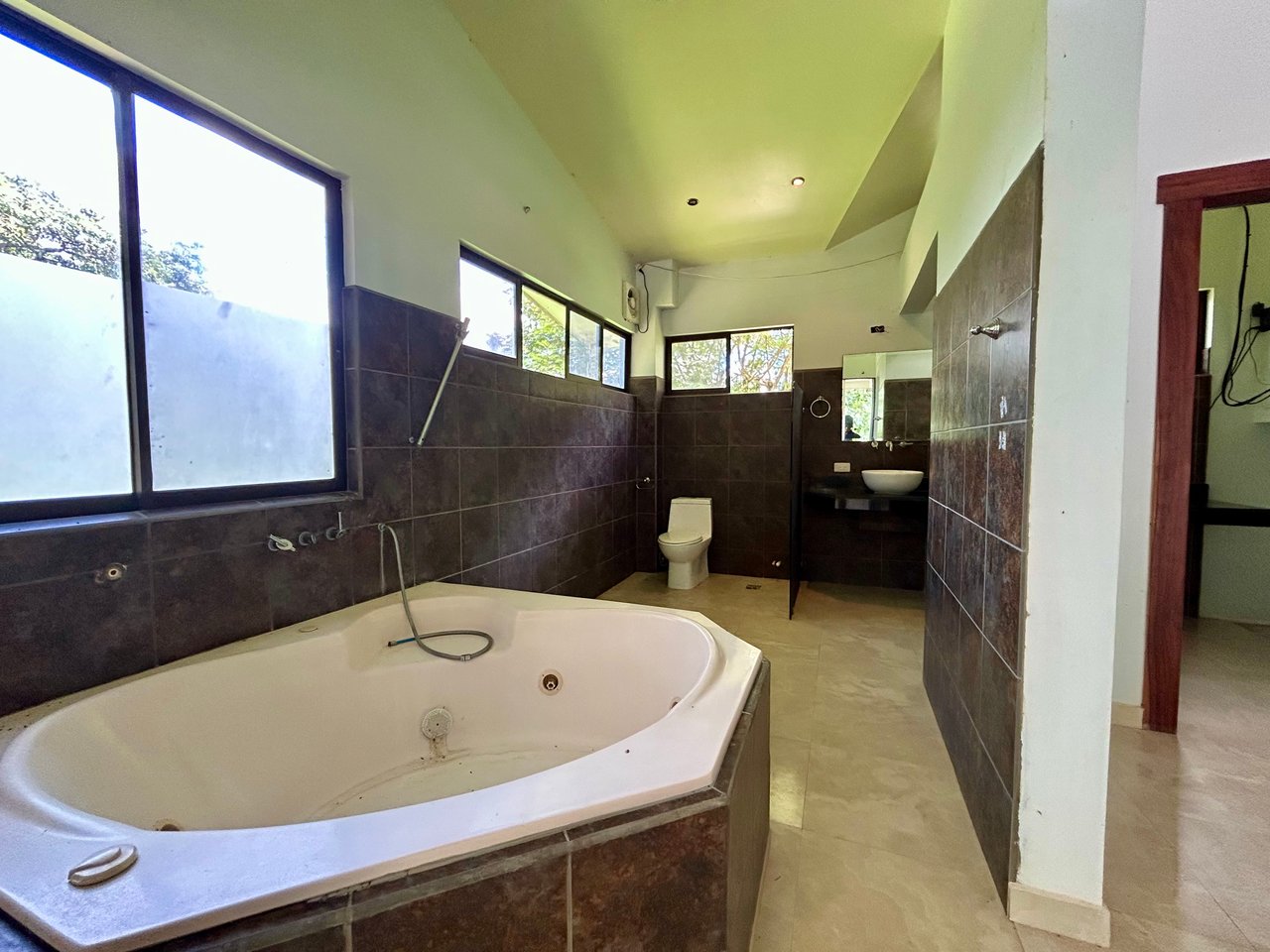 Fixer-Upper Home with an studio Office in Palmar Norte on a 4-Hectare Property