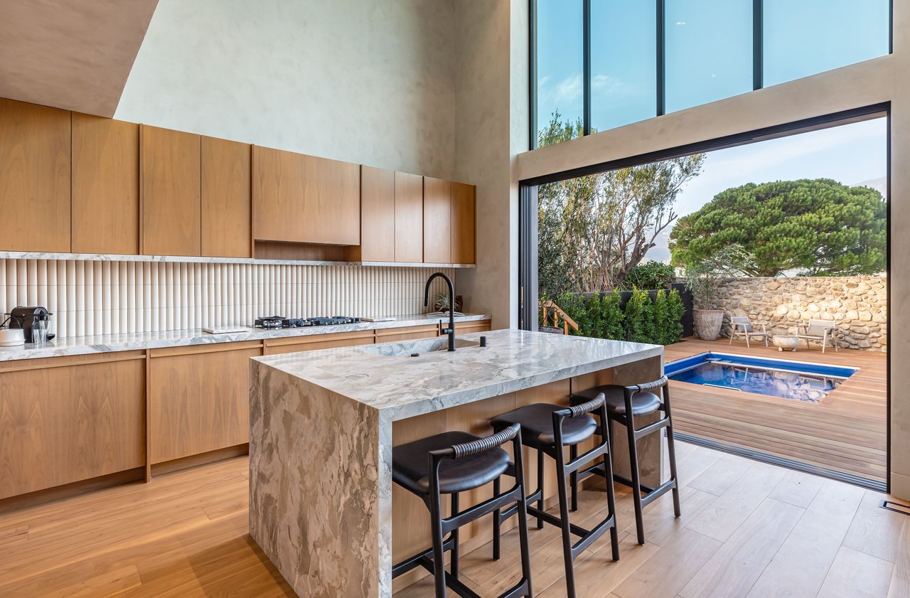 23505 Malibu Colony Rd