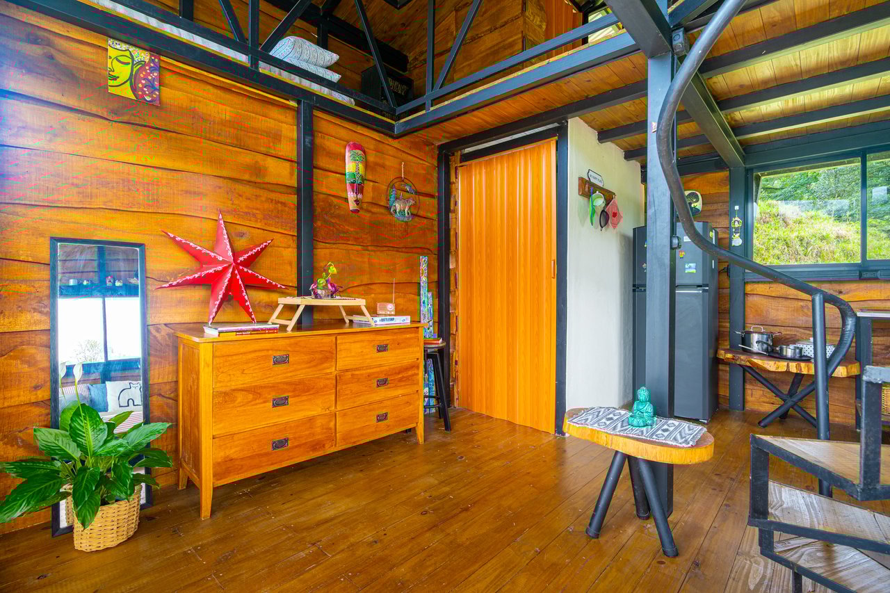 Off Grid Cabin - San Vito with Amazing Mountain Views