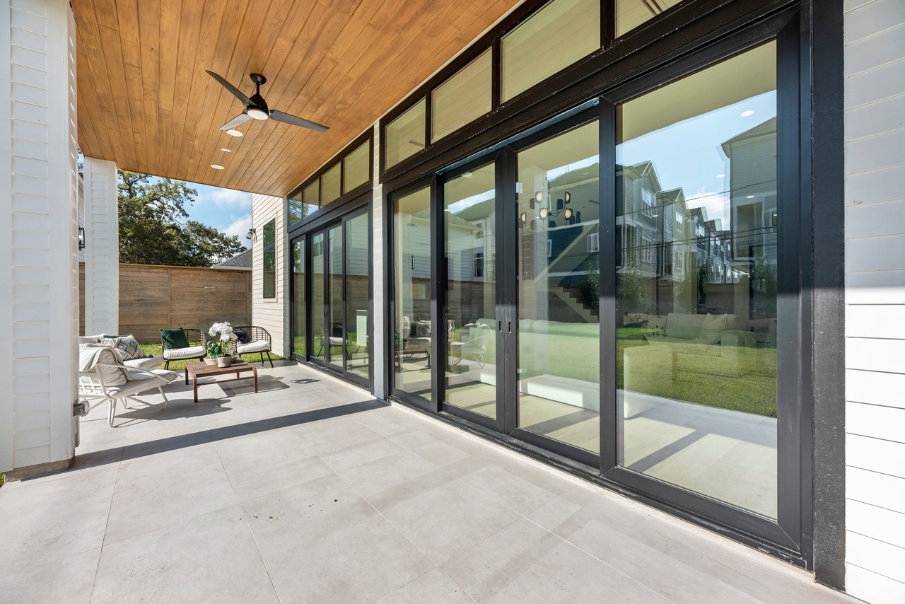 963 West 41st Street