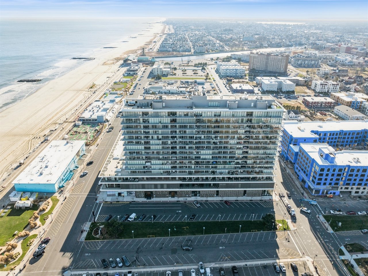 15th Floor Luxury Hotel Residence living.
