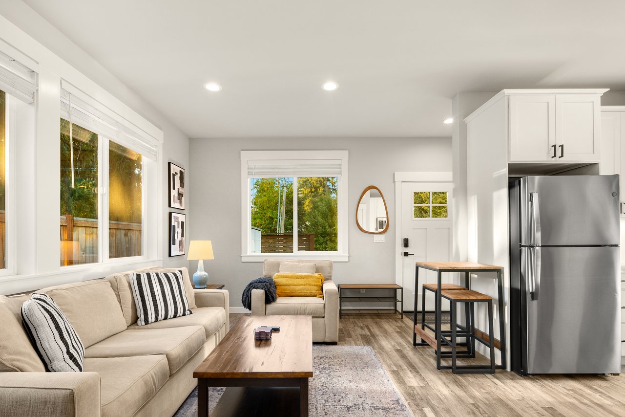 13005 NE 73rd Street Unit: 2