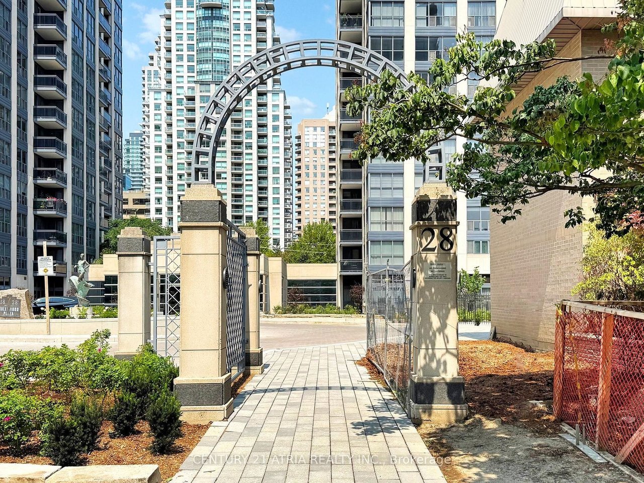 WILLOWDALE PENTHOUSE 