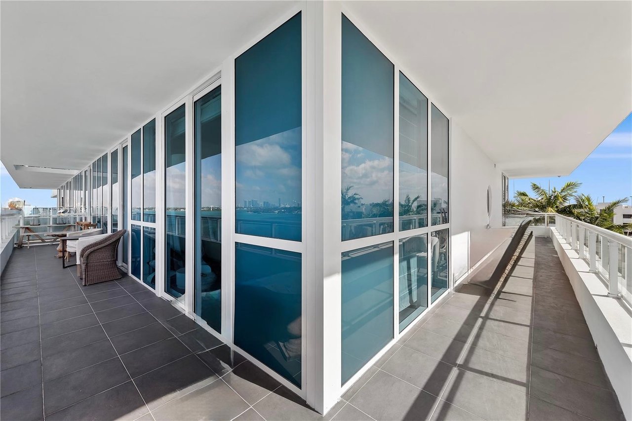 520 WEST AVE #801