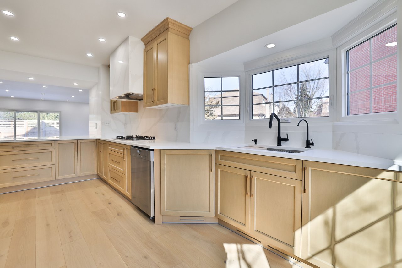 63 Tradewind Drive, Oakville