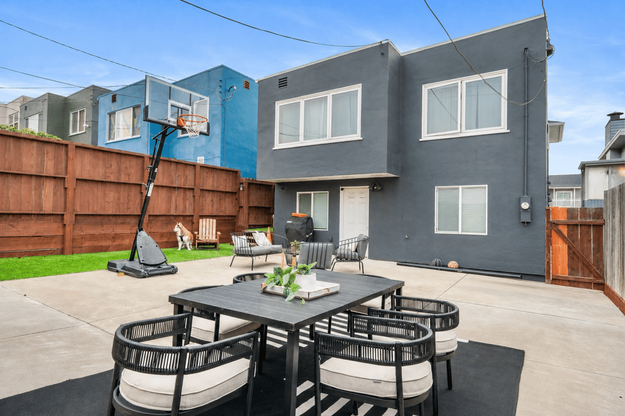 23 Fernwood Ave