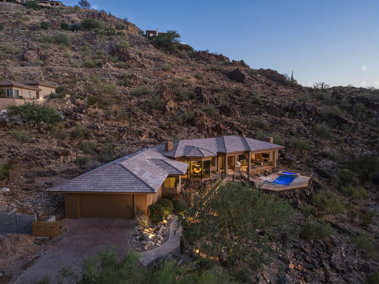 5411 E ROADRUNNER Road