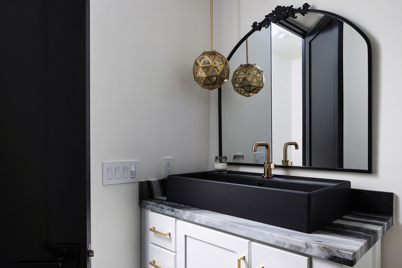 6718 E SAN JUAN Avenue