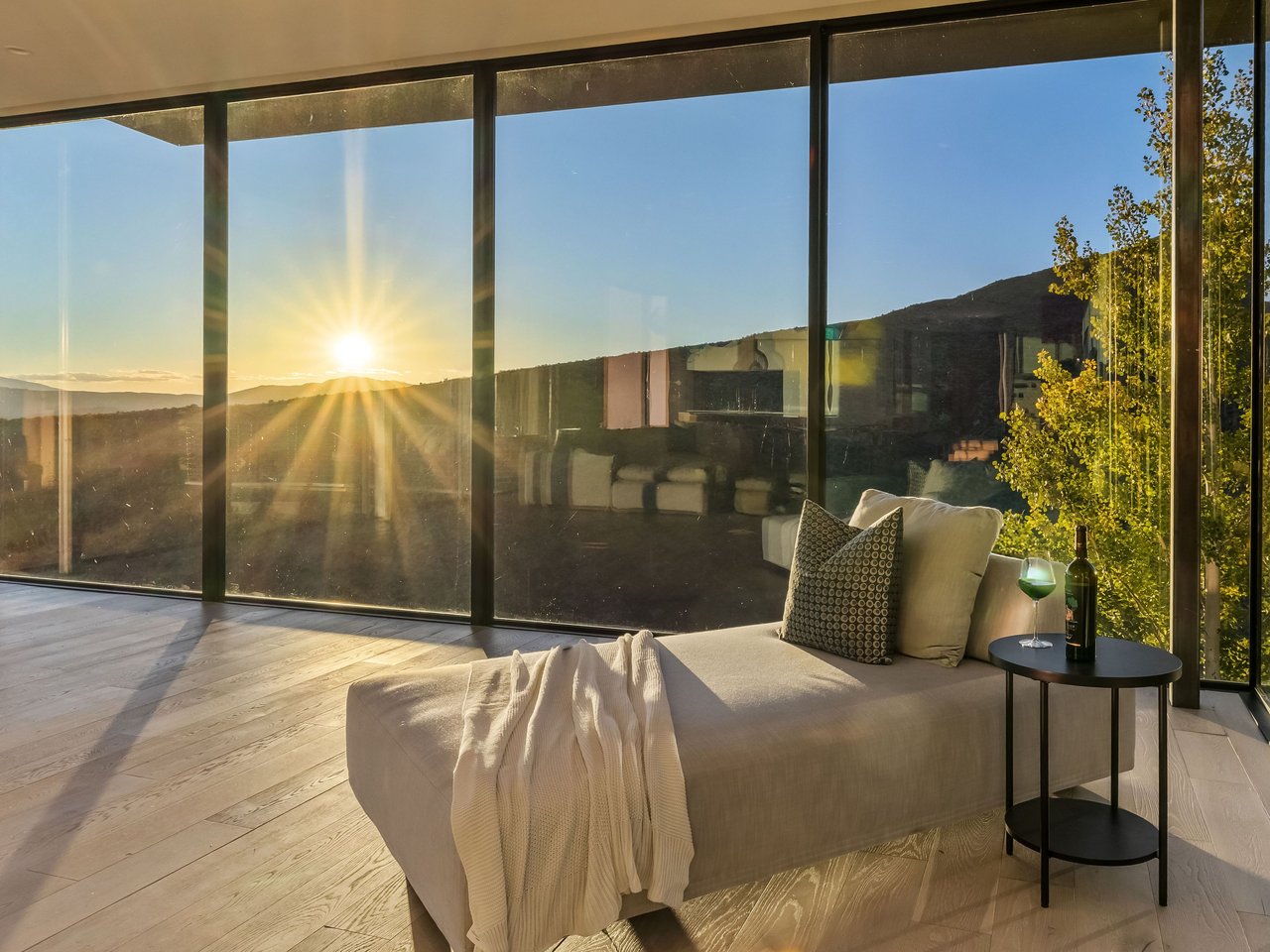 4380 June Point, Avon