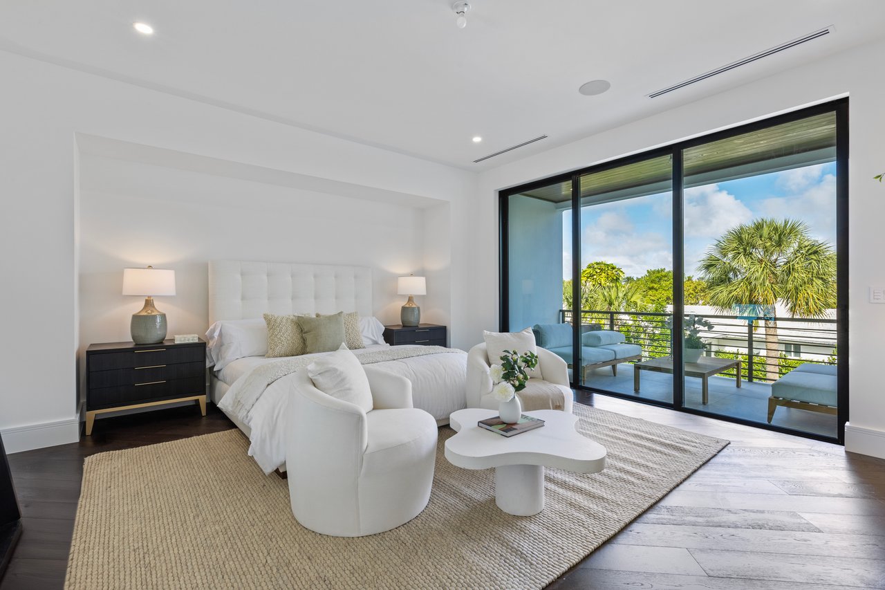 Murray Rd in Soso With Beautiful Water & Island Views