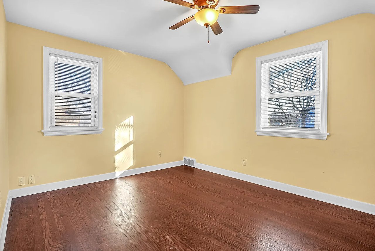 8206-8208 Highland Pl, Munster, IN