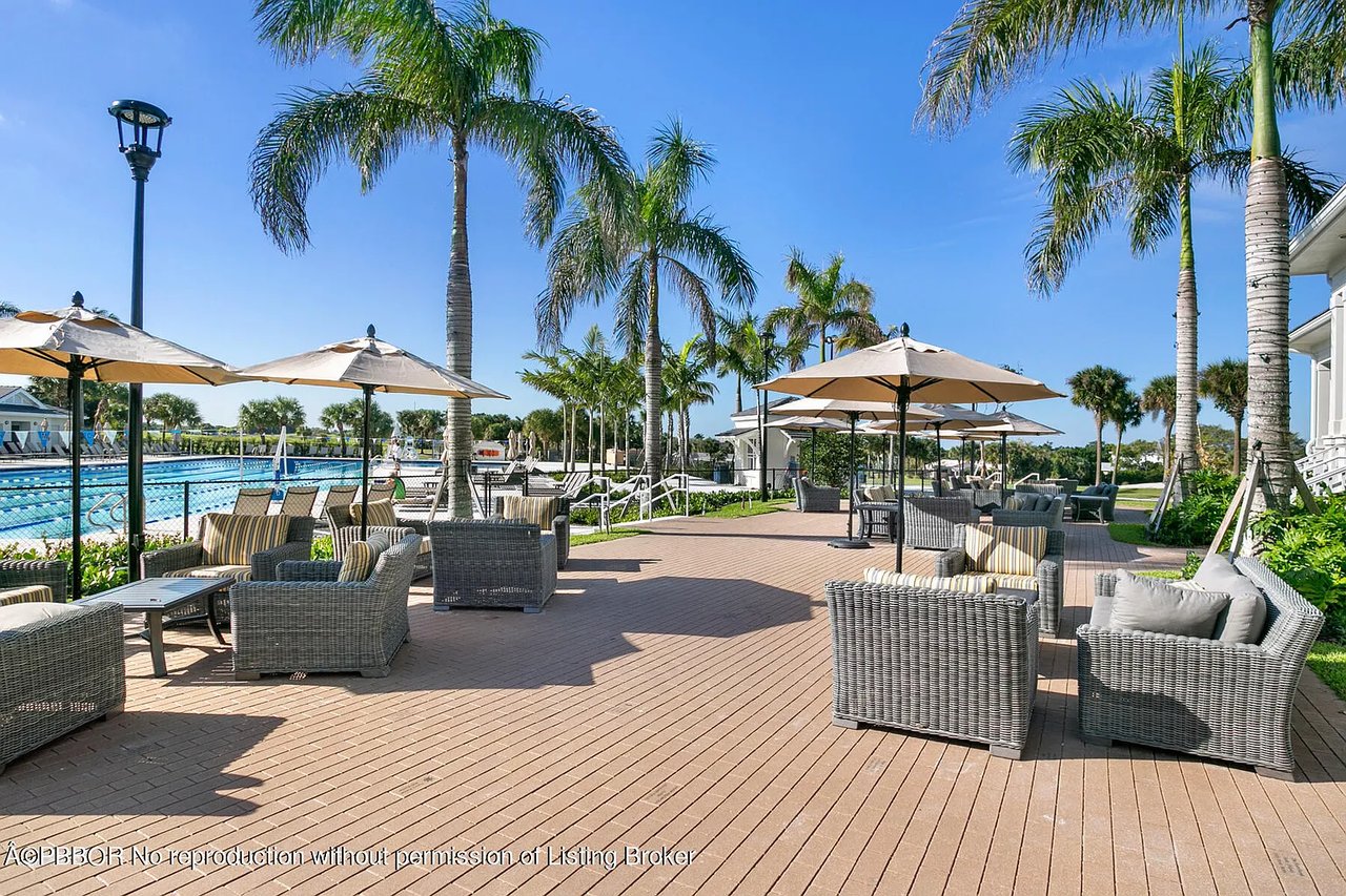 541 Greenway Dr, North Palm Beach, FL 33408