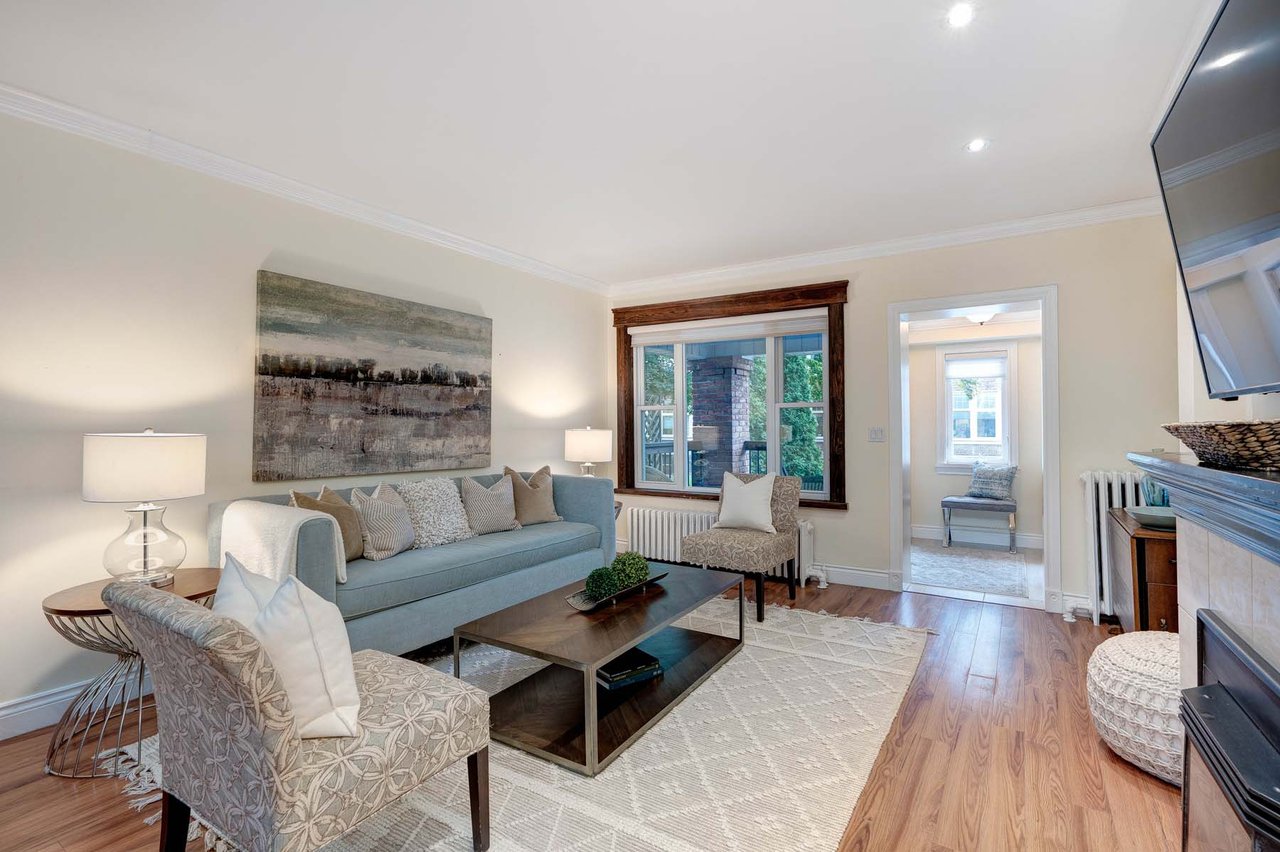97 Bowmore Rd