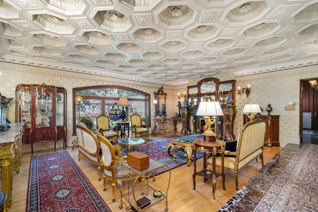 4 Thornewood Lane SW