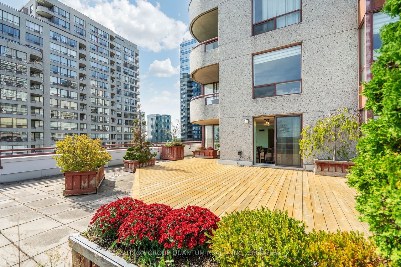 5785 Yonge St Ph 603