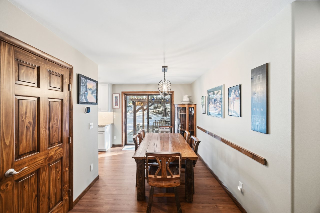 607 W Lovell Gulch Road