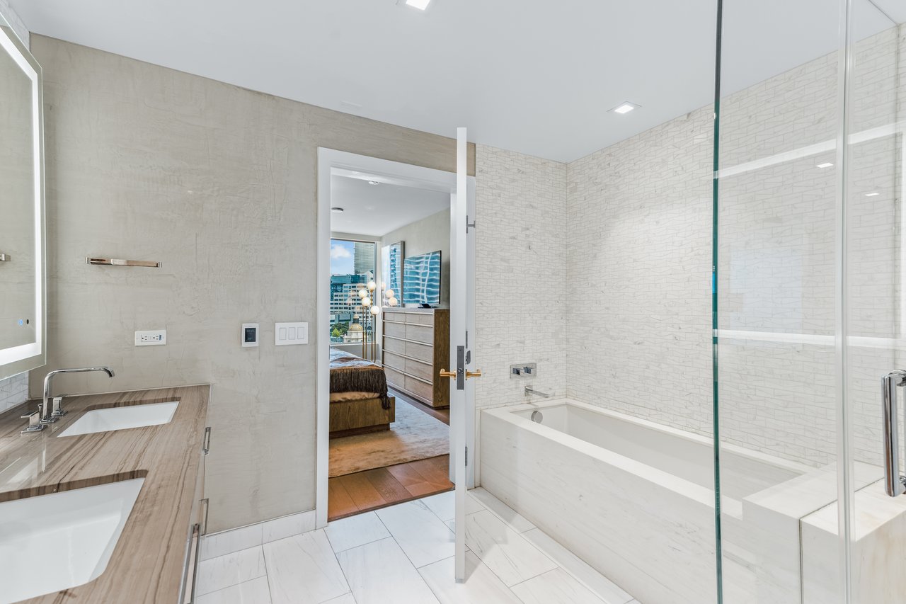 888 W E Street Unit 1106