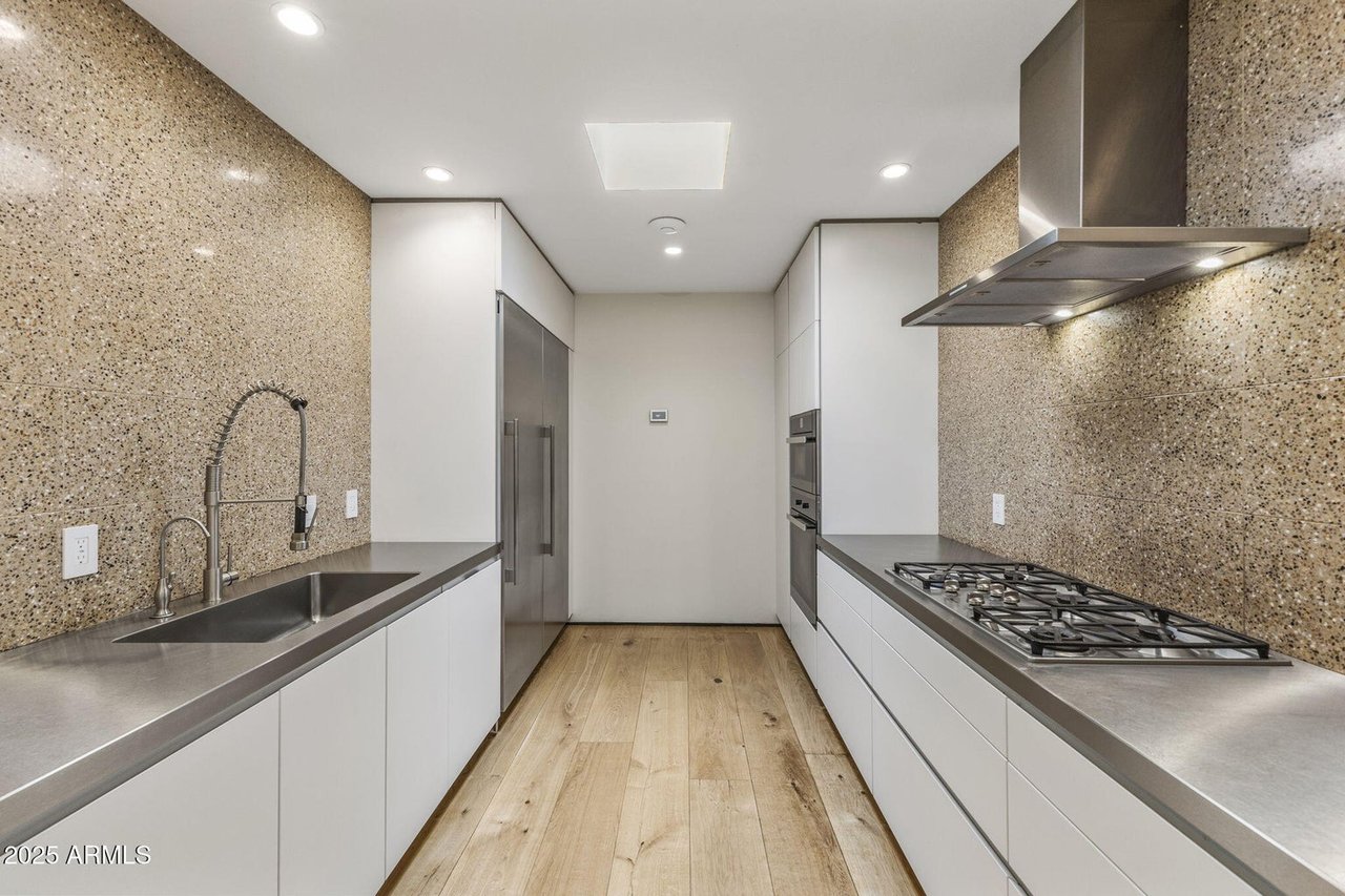 3700 E CAMINO SIN NOMBRE