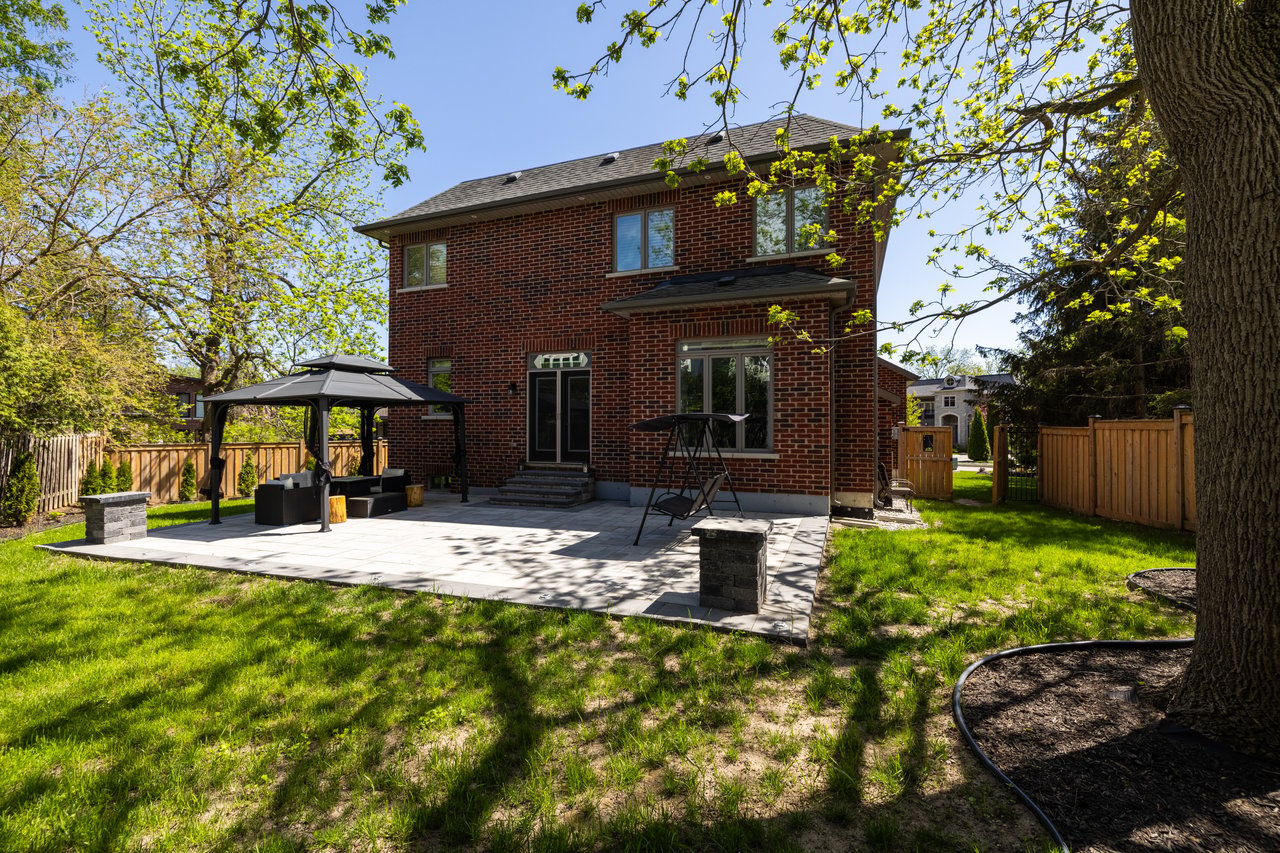 125 Paliser Court
