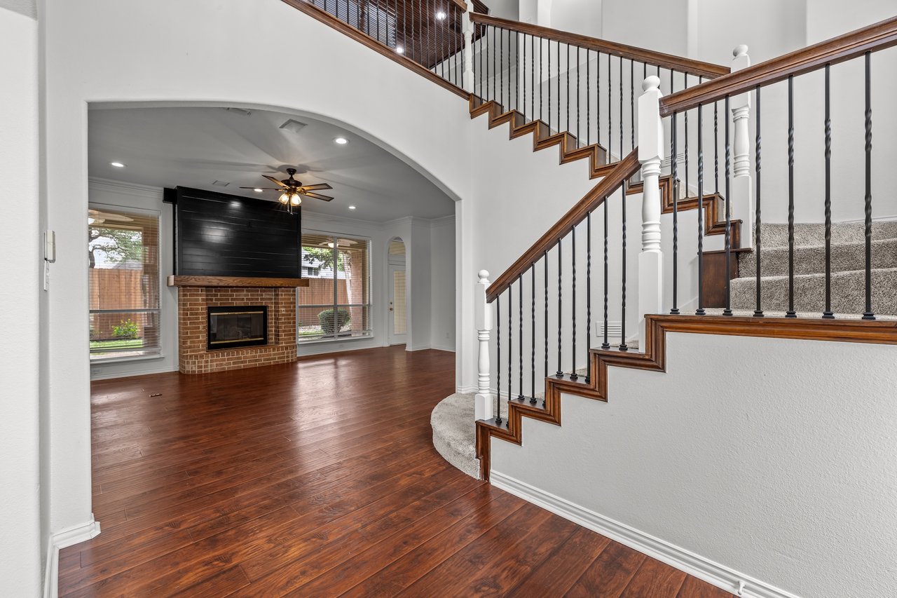 2 Treewood Court