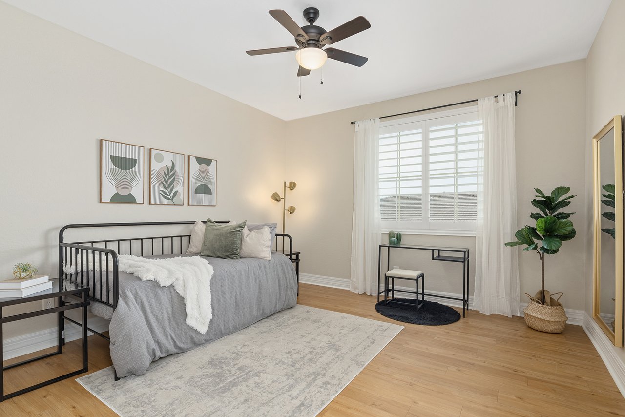 3743 E ARABIAN Drive