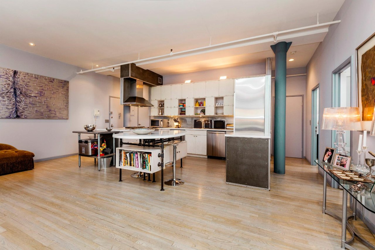 117 West 17th Street, #4D