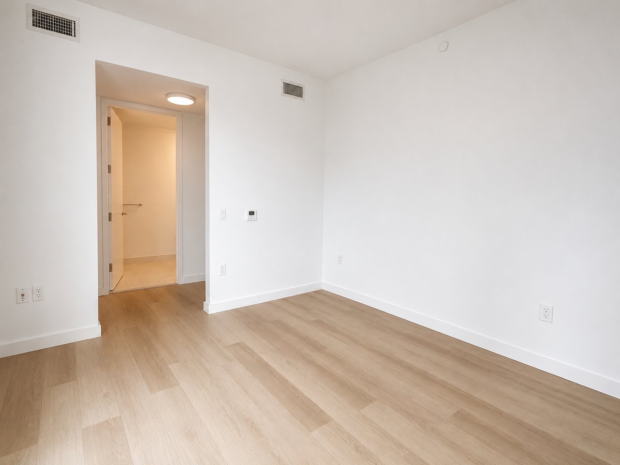 29-17 40th Ave, 1004