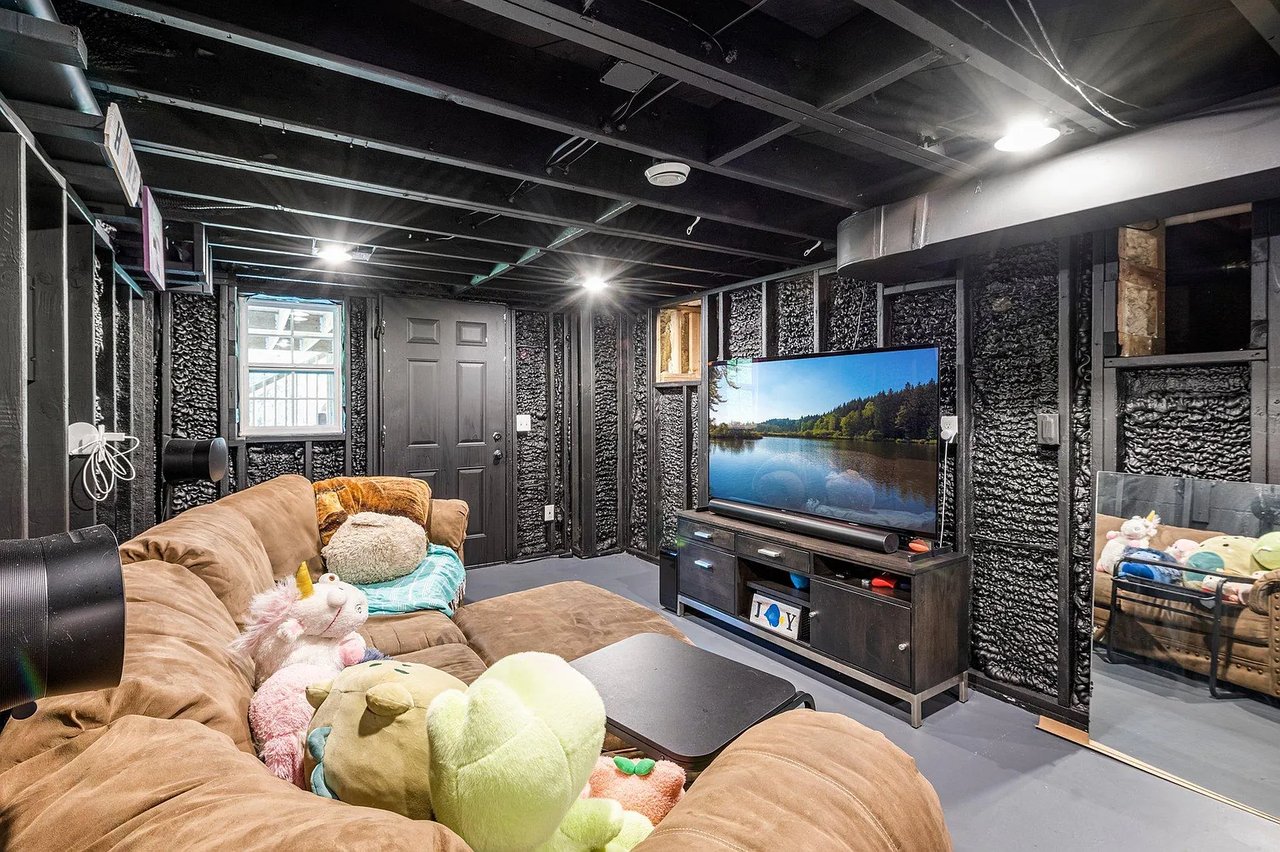 Updated Rambler in the Heart of Minnetonka