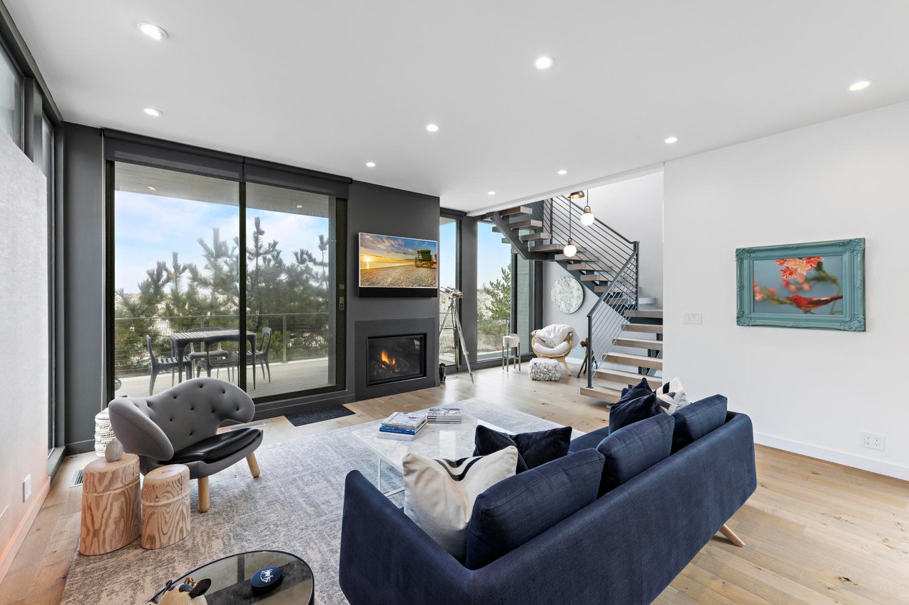 205 Stratford Avenue 