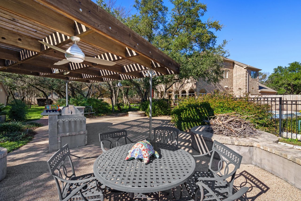 3813 McNeil Dr