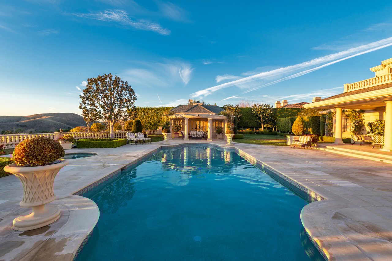 996 Vista Ridge Lane