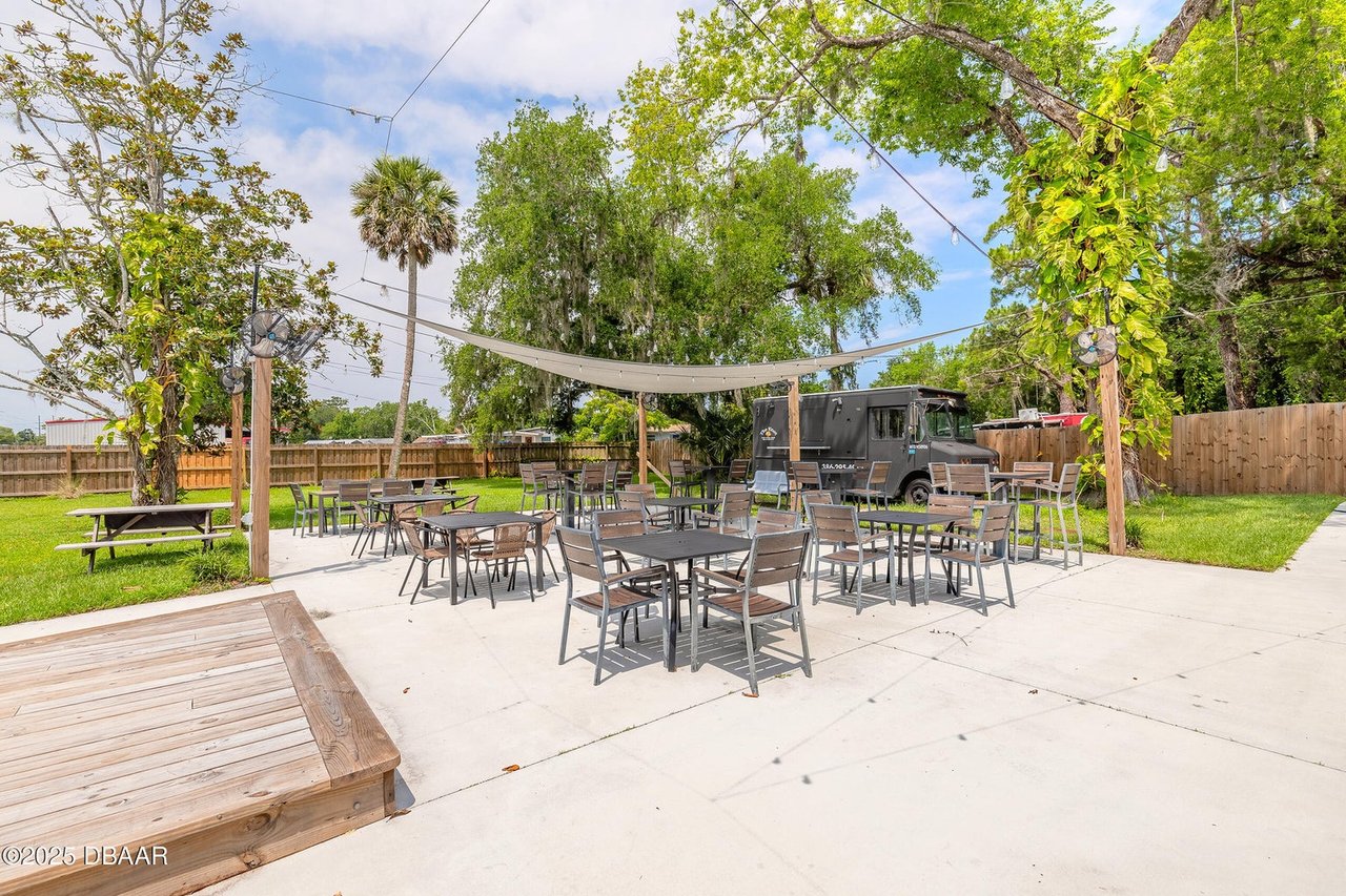 1001 Canal St