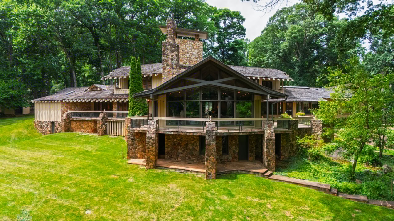 812 Kenmore