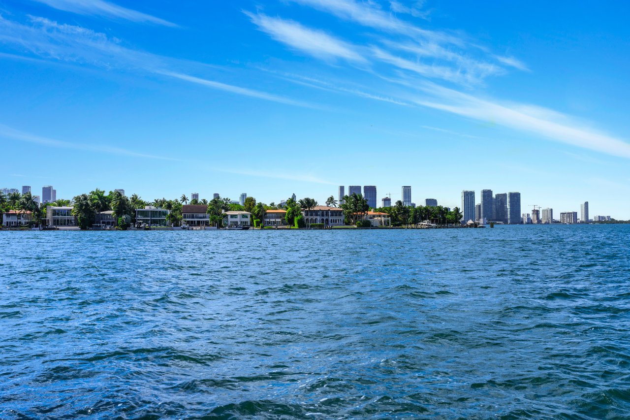 444 W Rivo Alto Drive