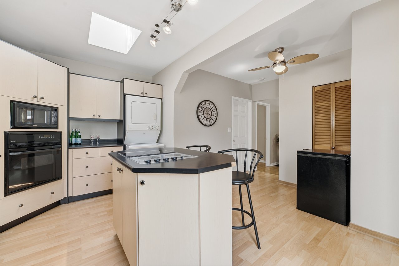64 Eaglewood Blvd