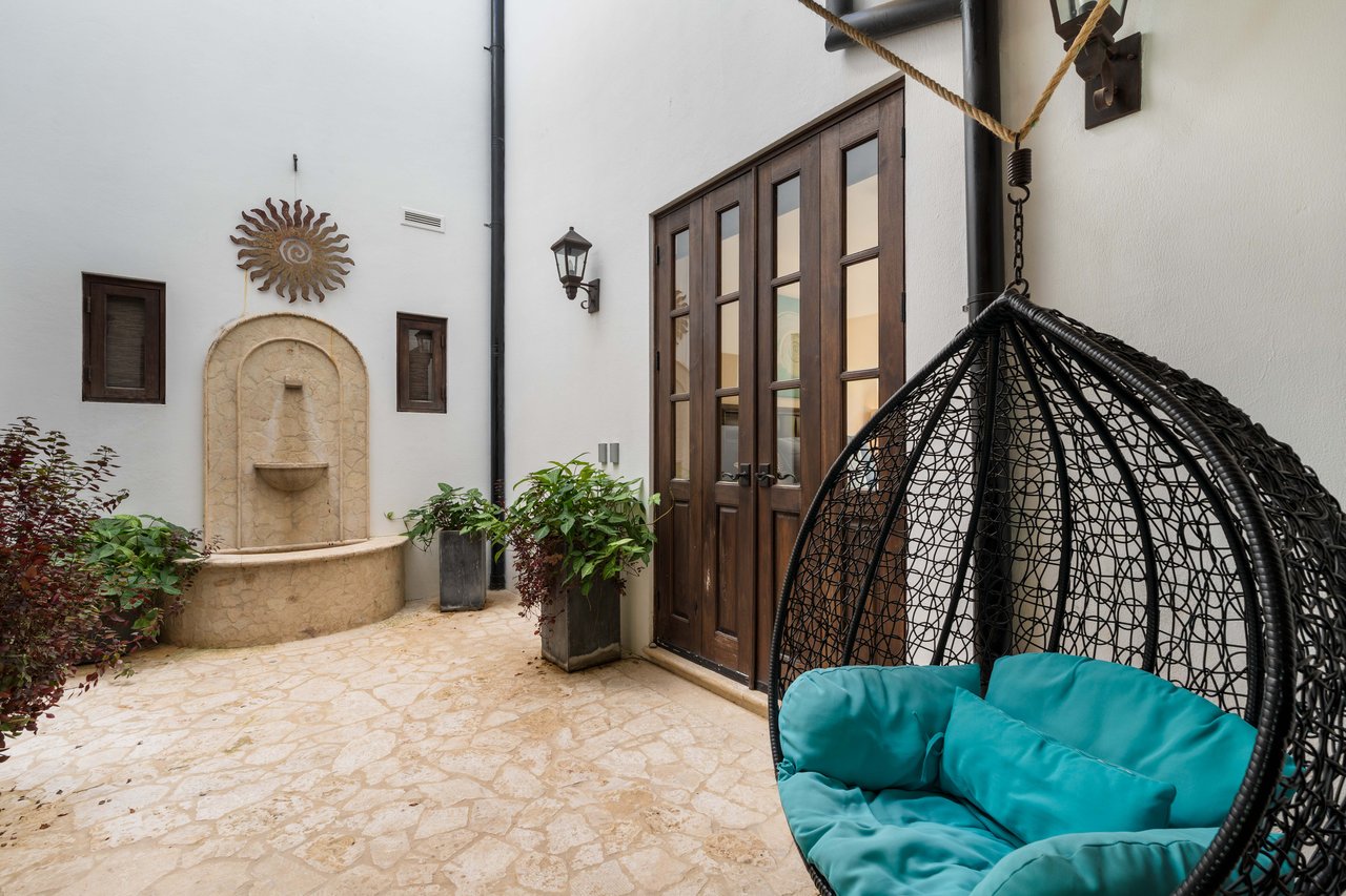 10 Plaza Carlota | A Rare Single-Level Gem in Las Catalinas