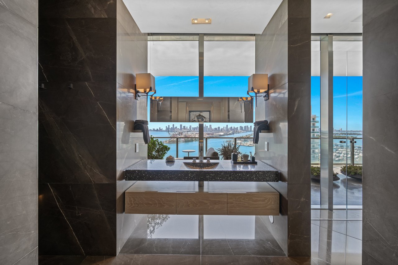 Apogee Penthouse