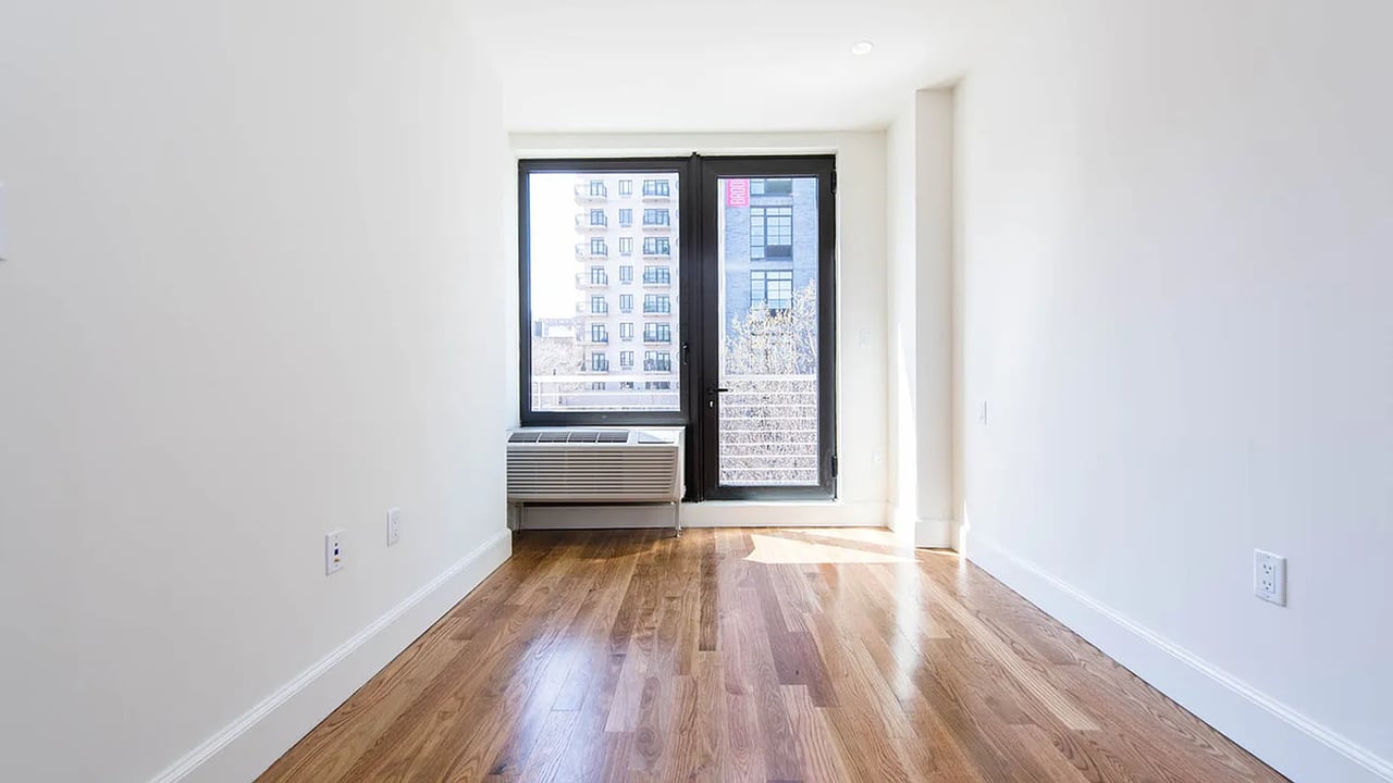 1 Duffield St 405