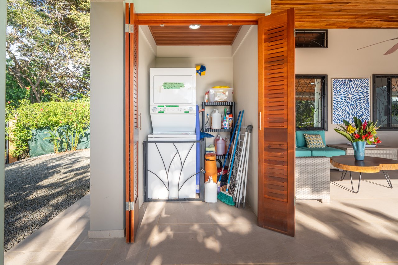 Casa Sea Breeze- Spectacular Ocean-View Home and Guest Villa in Prime Ojochal Location