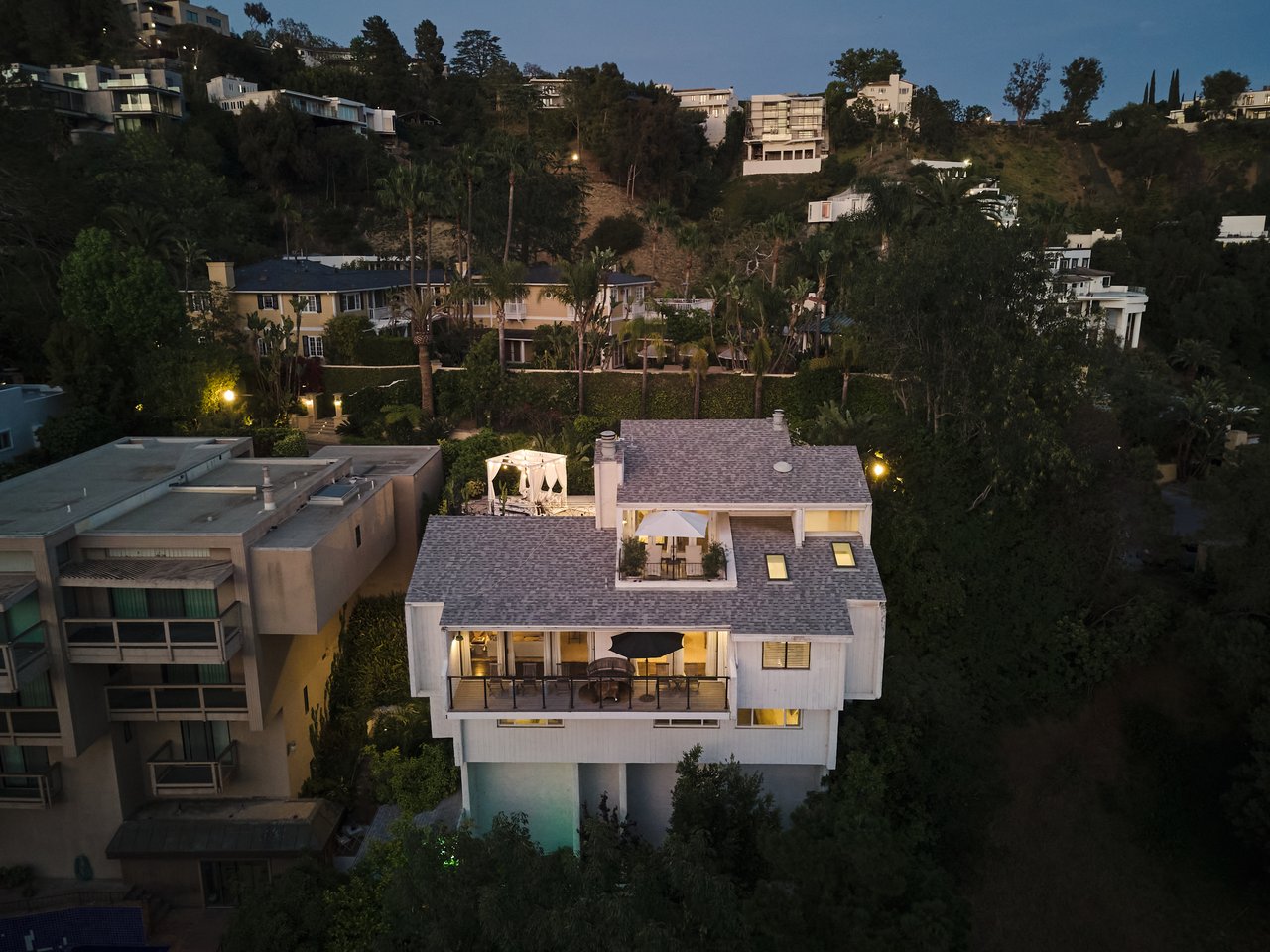 1583 Lindacrest Dr, Beverly Hills