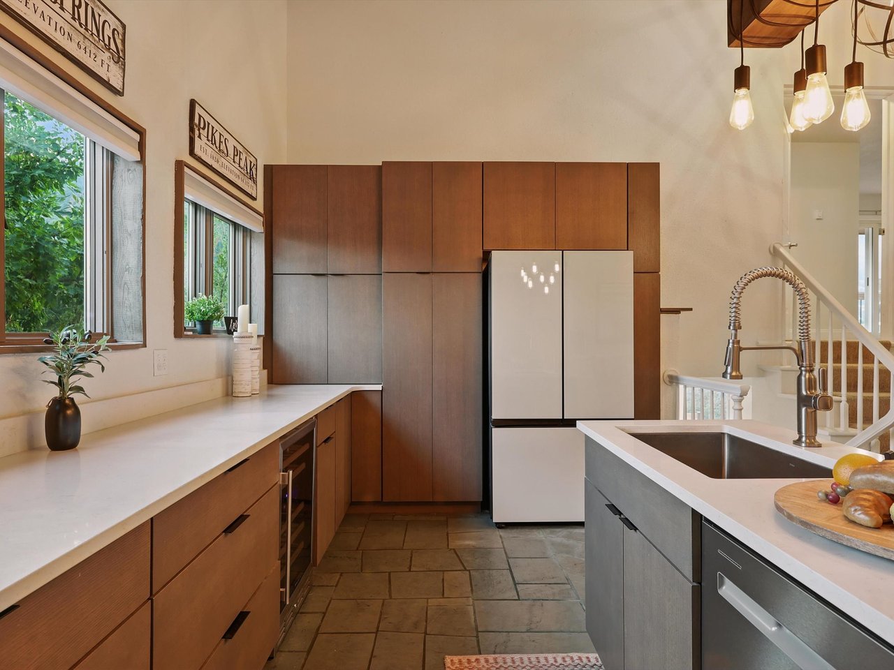 115 Panorama Place