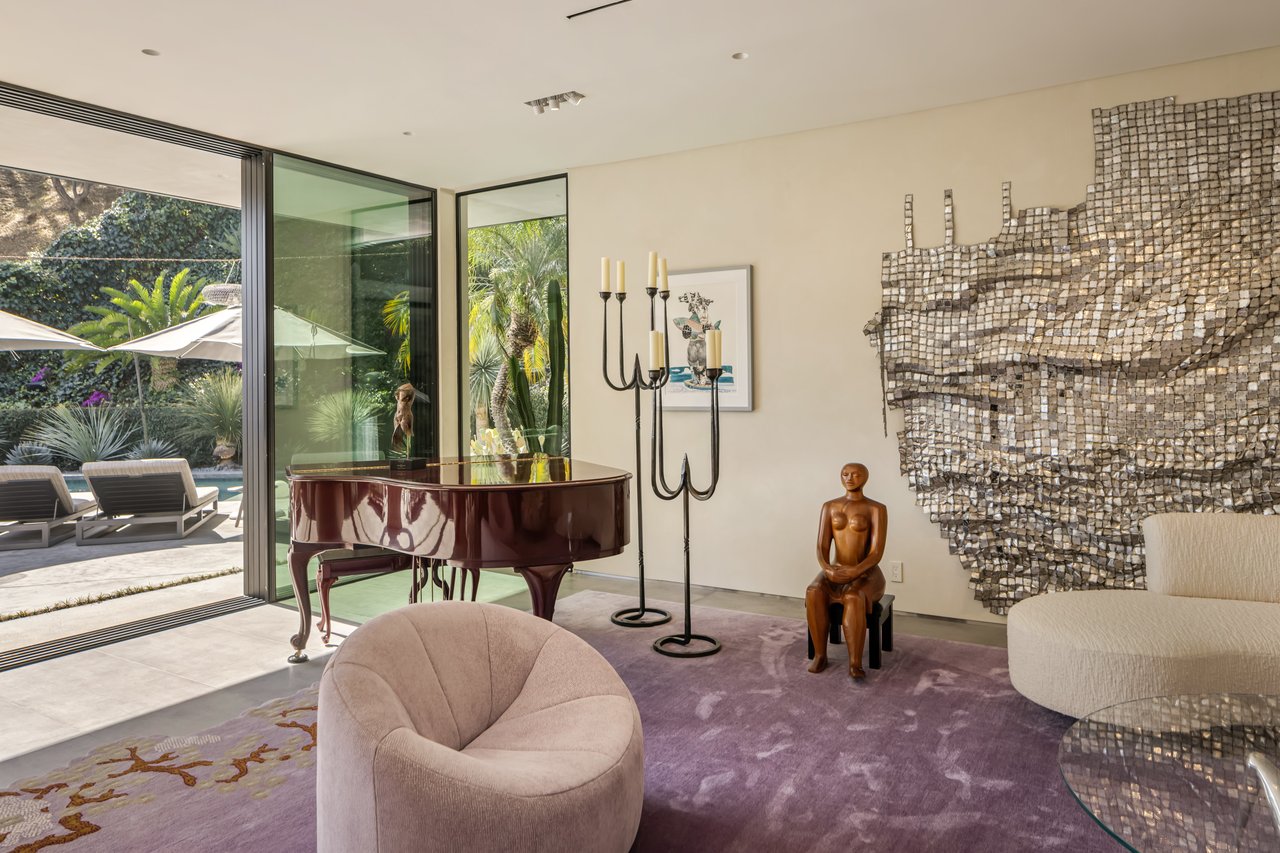 1087 Moraga Dr, Bel Air