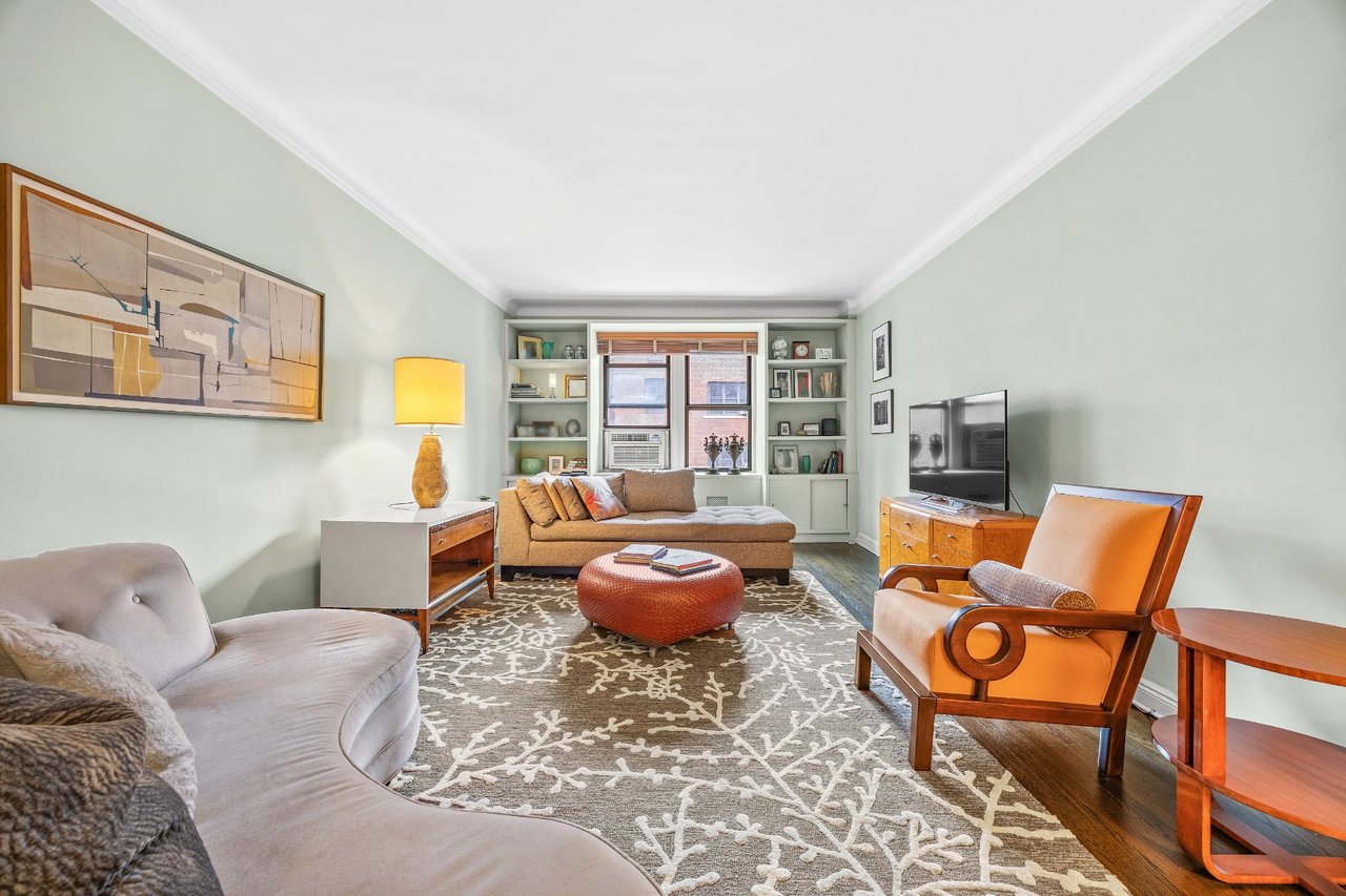 357 West 55th Street, #5L