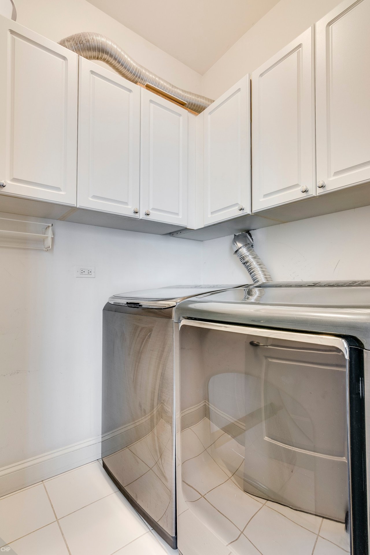 Designer Showcase | 2047 W Erie Street | $1,099,900
