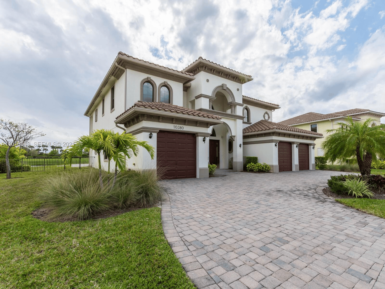 10380 S Barnsley Dr